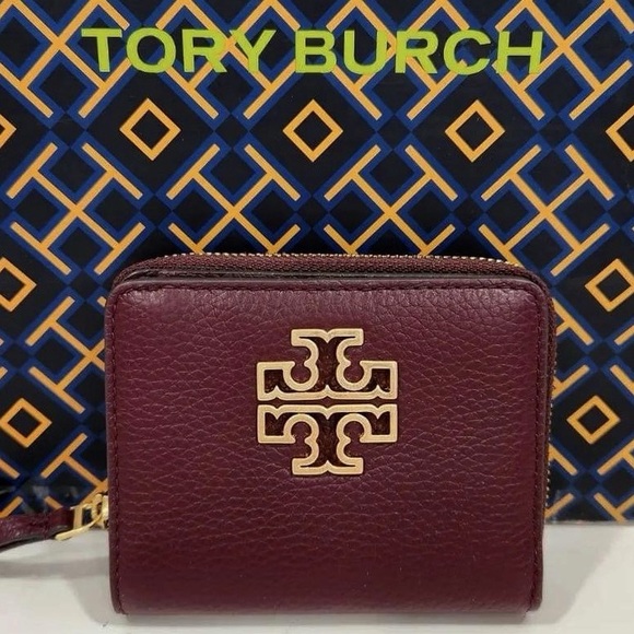 Tory Burch Britten Medium Wallet in Plum - Picture 3 of 5
